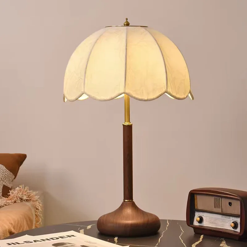 Vintage-Style Table Lamp