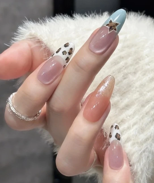 Decorative 3D Nail Art Kit Stornfield