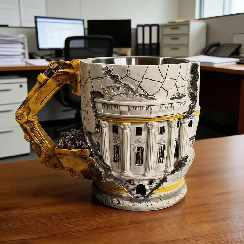 Kreativer Bauarbeiter Becher Karnz
