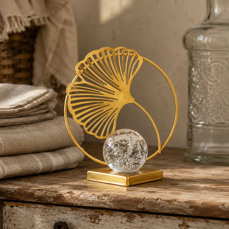 Elegant Leaves Shapes Table Decor