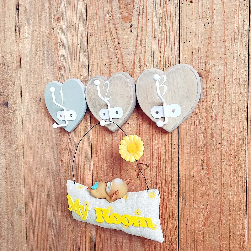 Heart-shaped Decorative Wall Hook Set