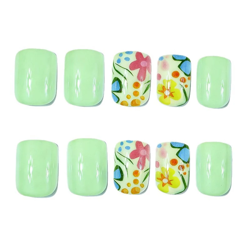Floral Artistry Nail Design Stornfield