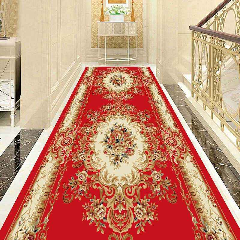 Elegant Vintage Flower Pattern Runner