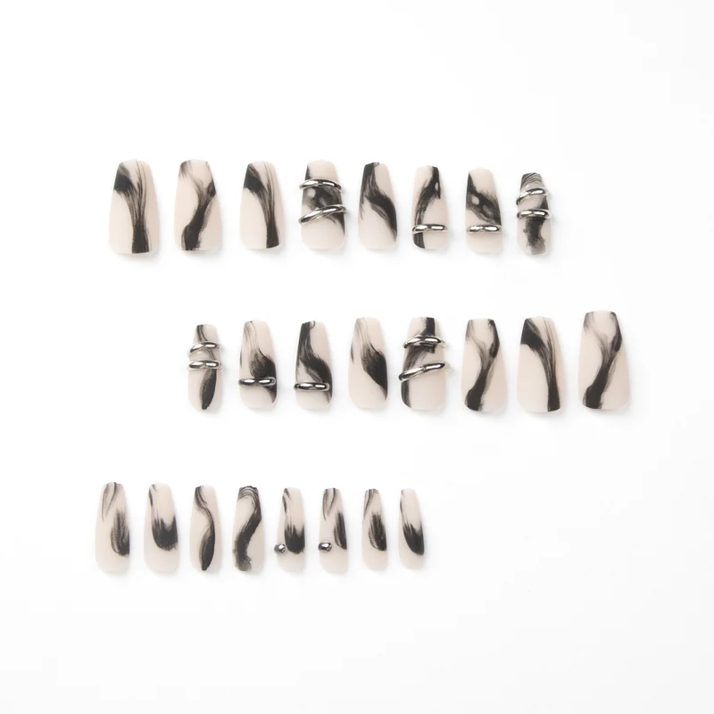 Trendy and creative artificial nails Stornfield
