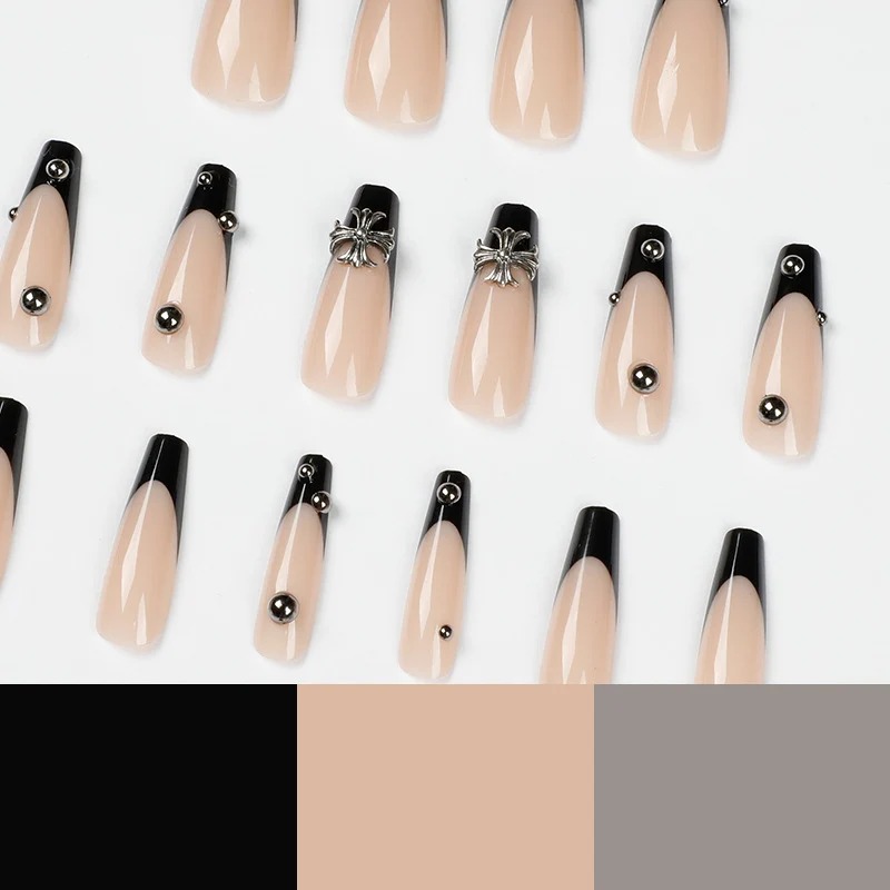 Stylish artificial nails with extravagant design Stornfield
