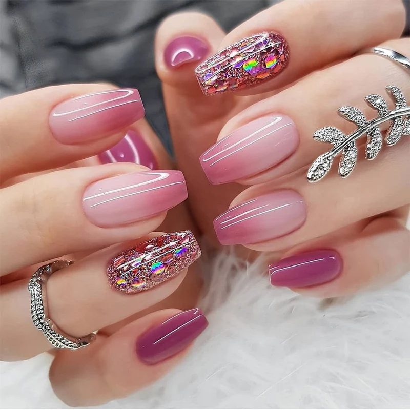 Nail Art with Glitter Effects Stornfield