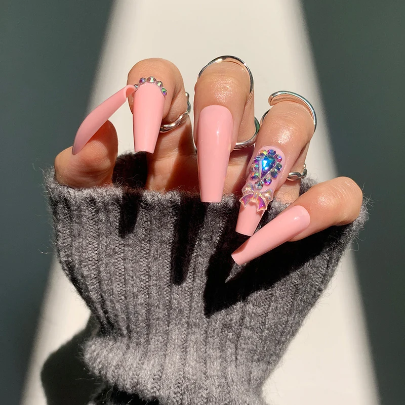 Nail art with heart and lip designs Stornfield