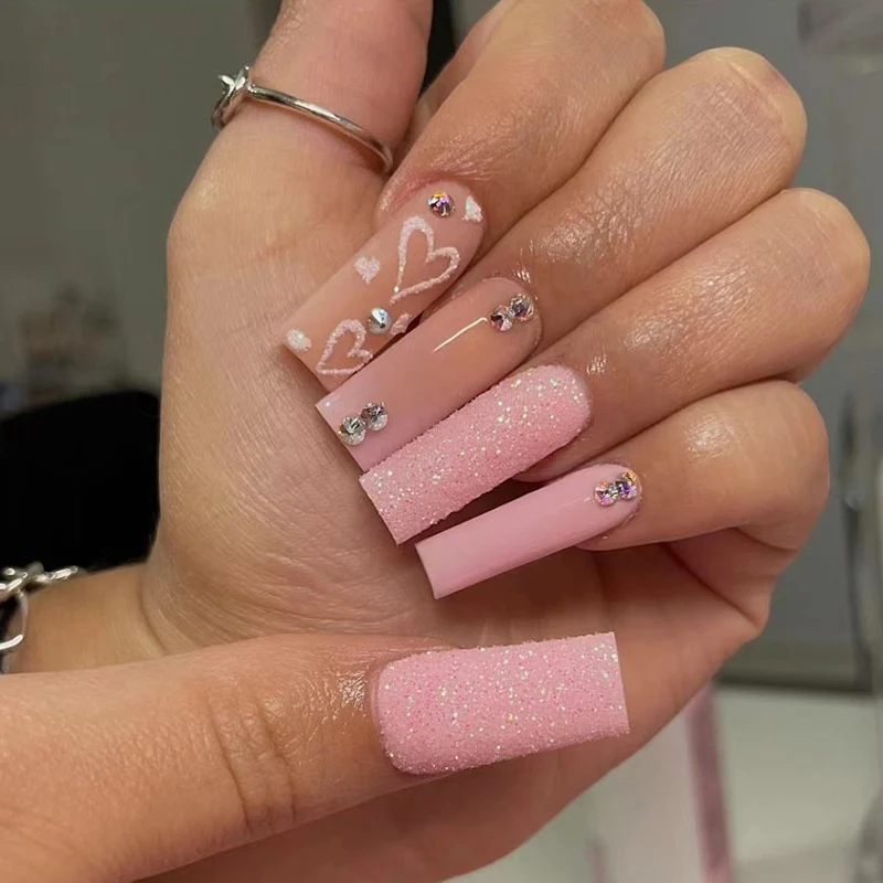 Nail art with heart and lip designs Stornfield