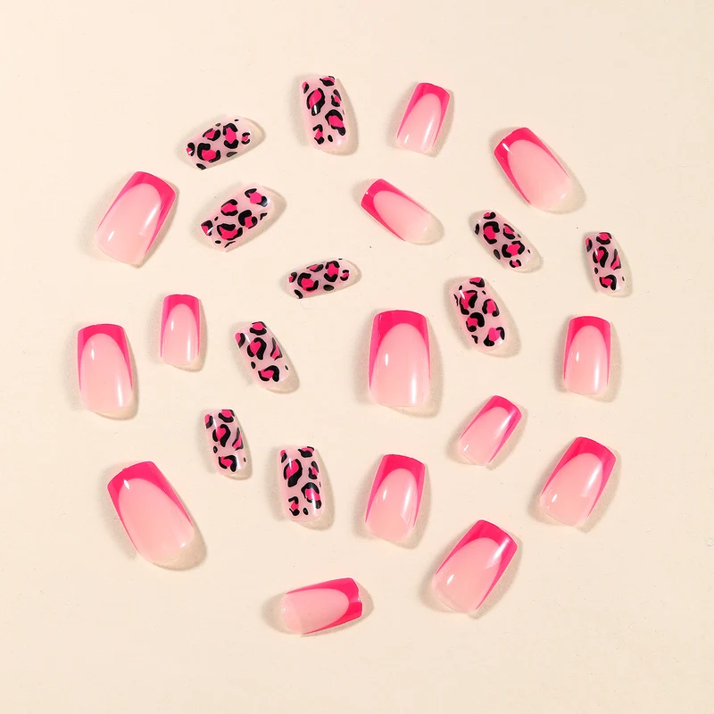 Stilvolle Leopard-Print-Nail-Art-Erweiterungen Karnz