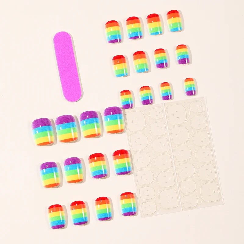 Schichtetes Regenbogen Nagelkunst Set Karnz