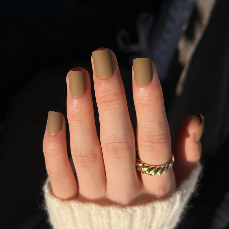 Matt lacquered nail art Stornfield