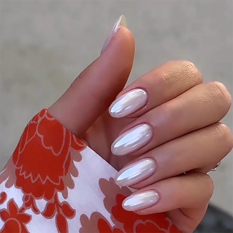 Luxus Acrylic Nails with Metallic Shine Stornfield