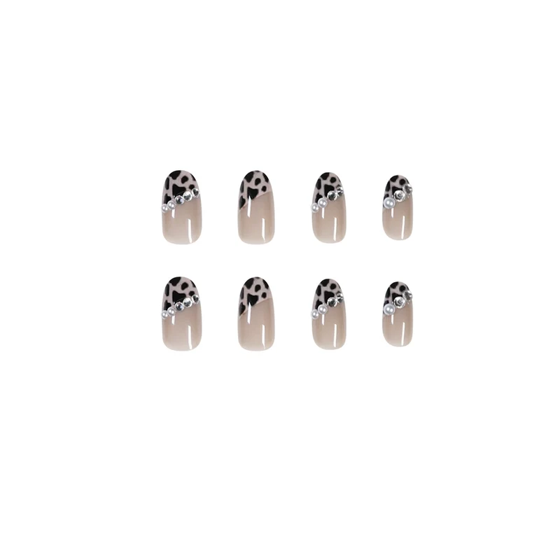 Artistic and elegant artificial nails Stornfield