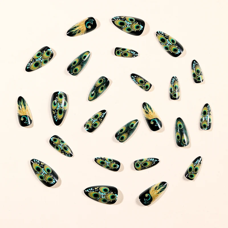 Pfau-inspiriertes 3D-Nail Art Set Karnz