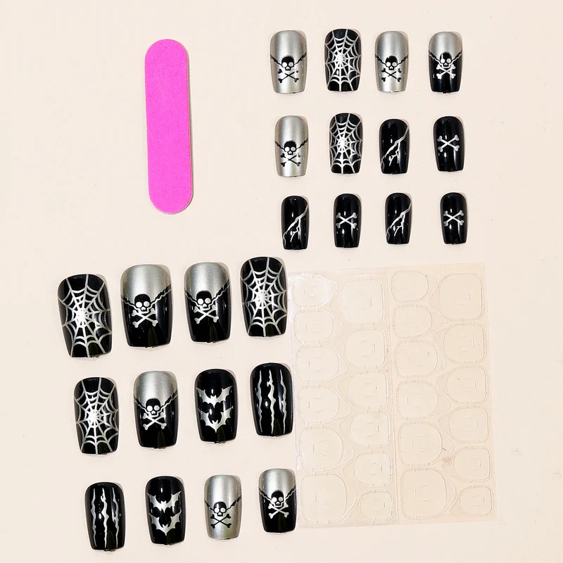 Gothic-Themen Acryl Nagelkunst Verlängerungen Karnz