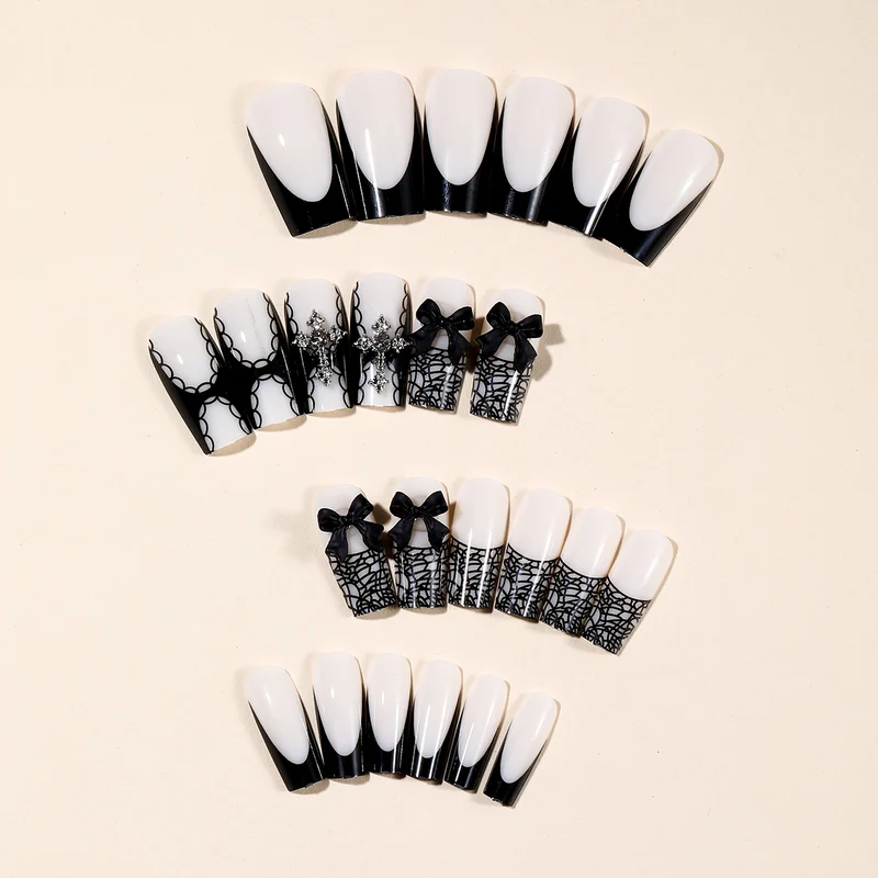 Gothic inspirierte Stiletto-Nagelkunst-Erweiterungen Karnz