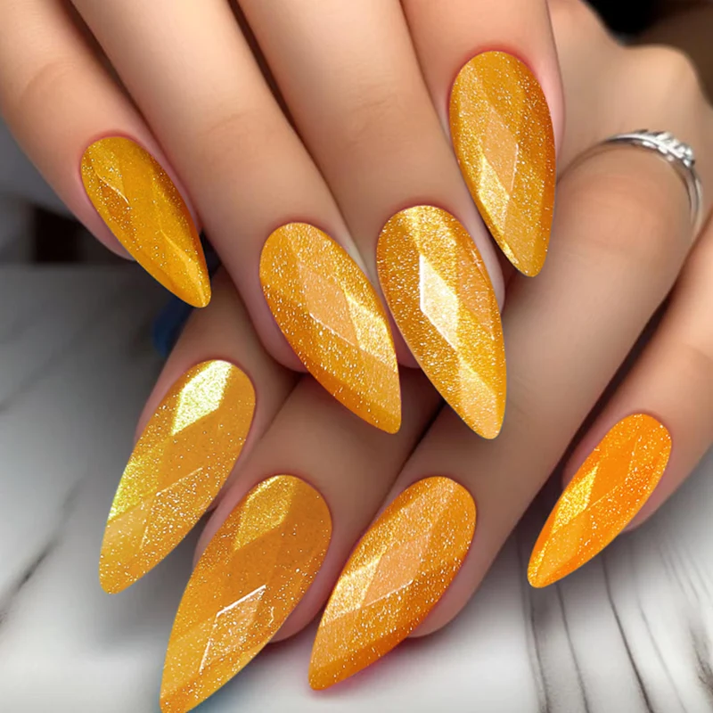 Glamouröse Stiletto-Nagelkunst-Erweiterungen Karnz