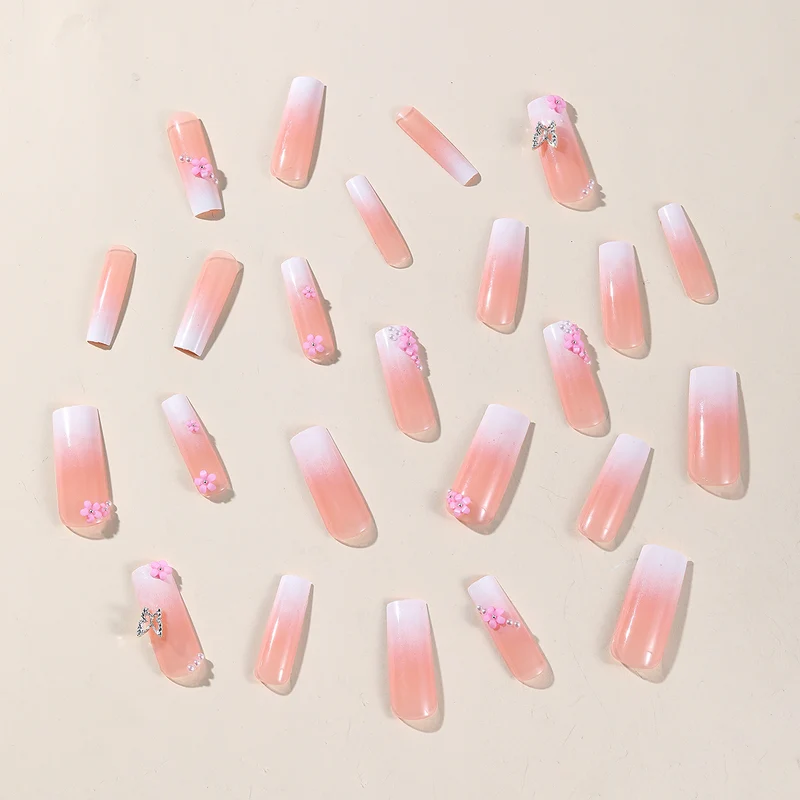 Florale Verzierte Press-On Nagelkunst Karnz