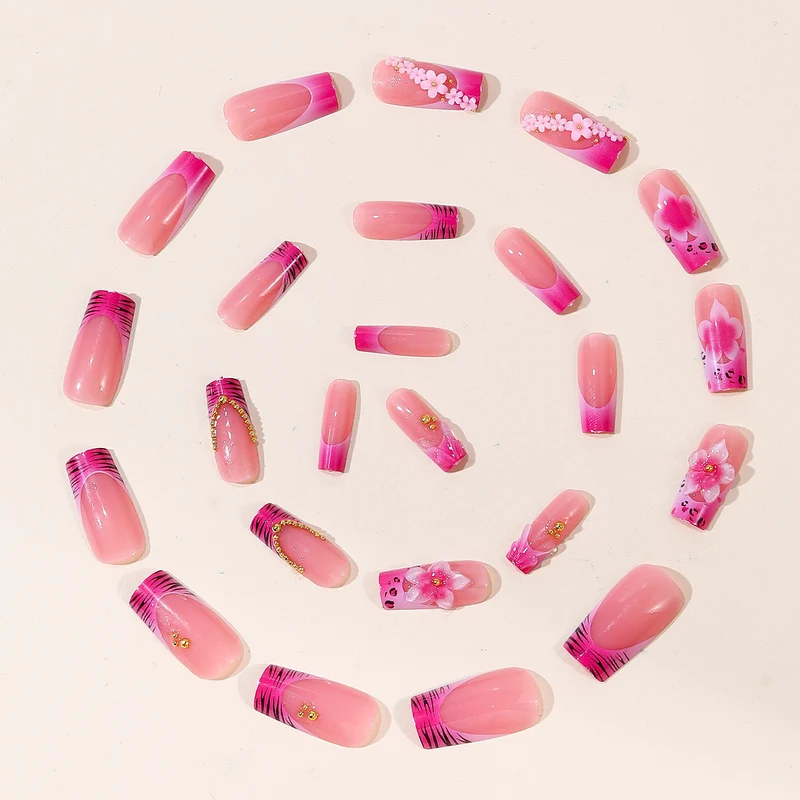 Blumengeschmückte Gel-Nagelkunstverlängerungen Karnz