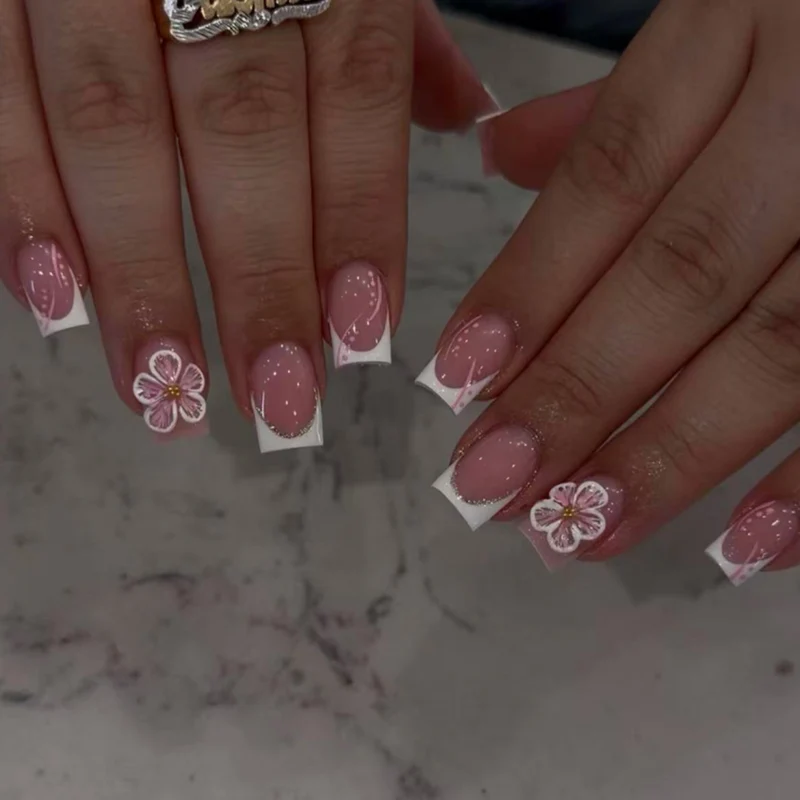 Artful stiletto nails with glitter accents Stornfield