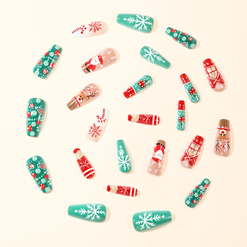 Festliche, weihnachtlich gestaltete 3D-Nagelkunstverlängerungen Karnz