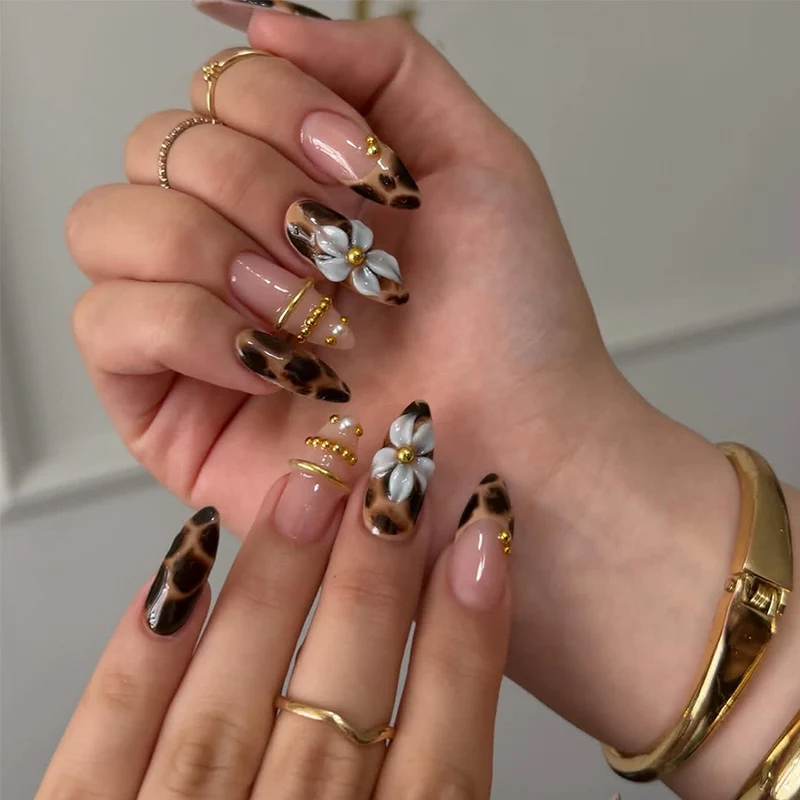 Artful stiletto nails with flower and leopard design Stornfield