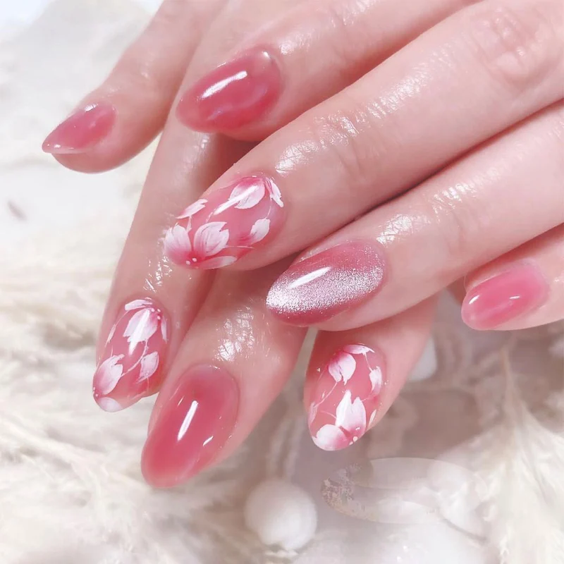 Artful Premium Nail Art with Floral Accents Stornfield