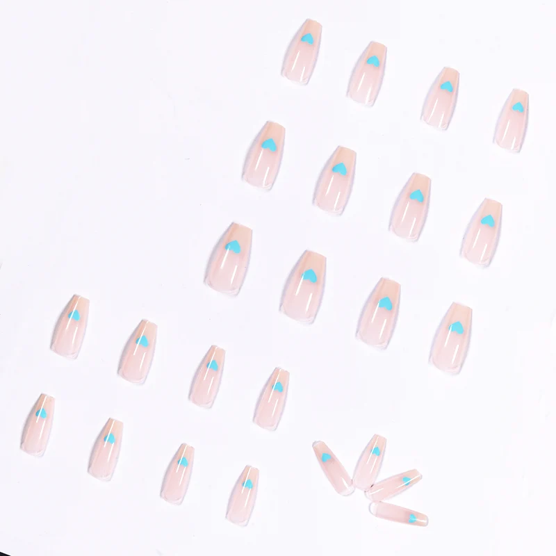Artful nail art with heart motifs Stornfield