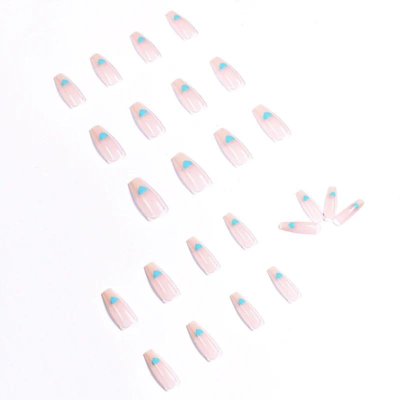 Artful nail art with heart motifs Stornfield