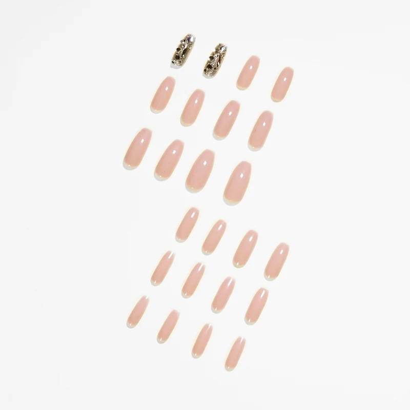 Artful nail art with glitter accents Stornfield