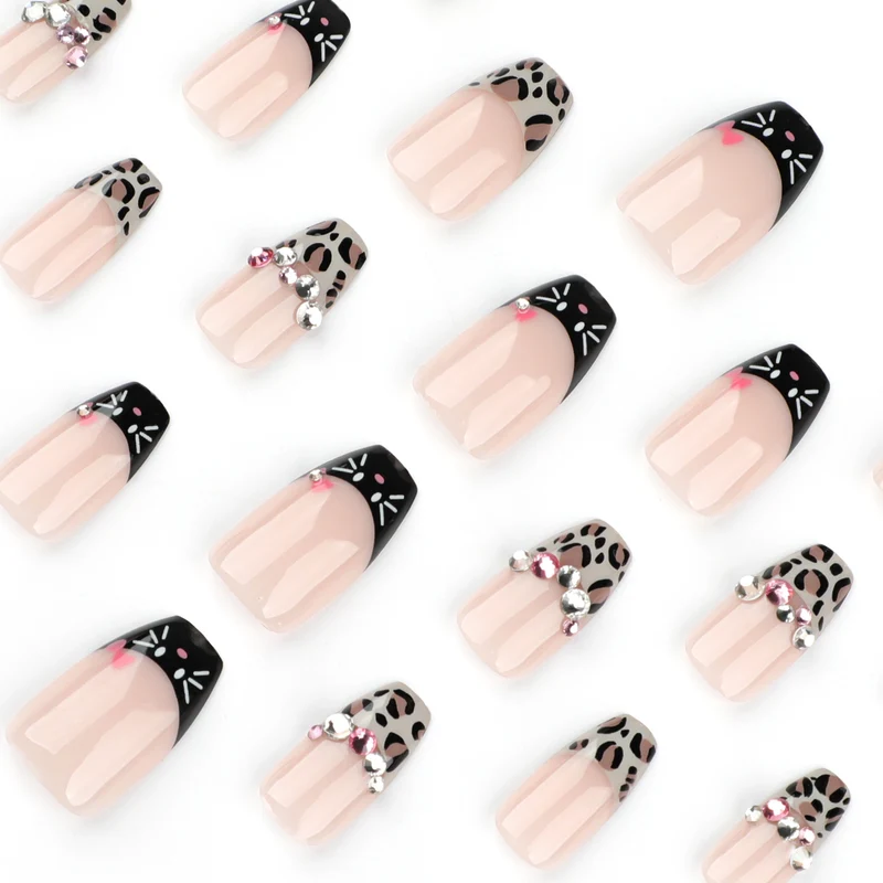 Artful nail art with glamorous 3D embellishments Stornfield