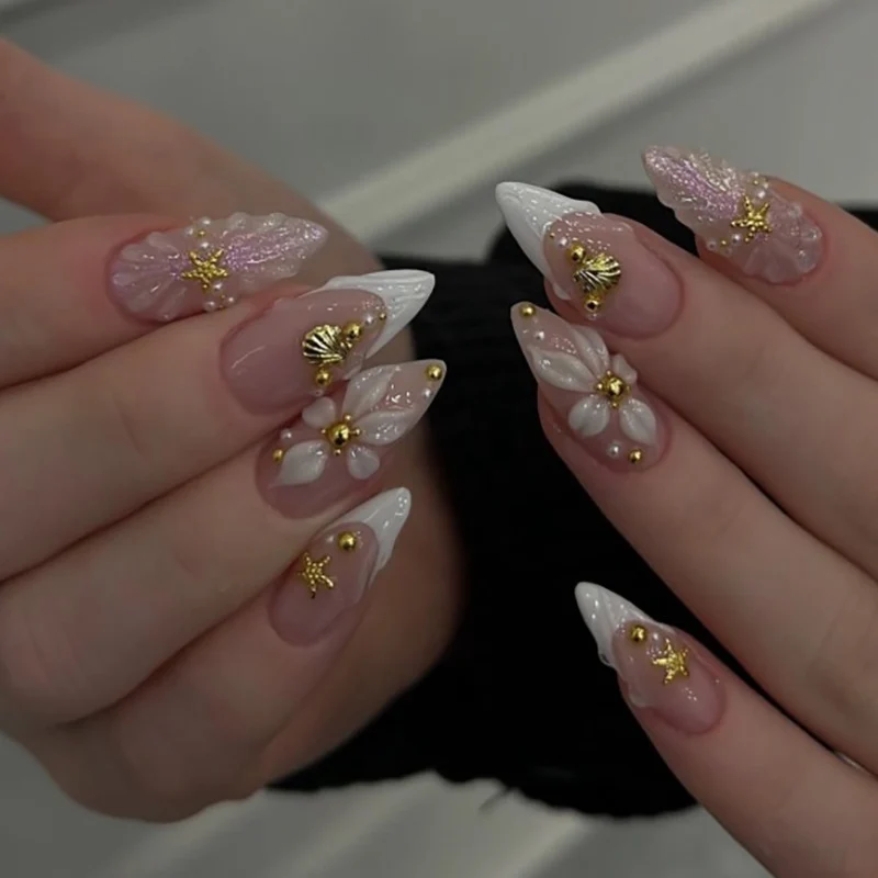 Artful nail art with floral accents Stornfield