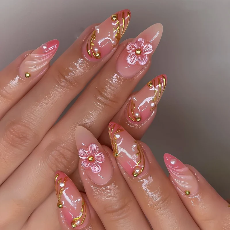 Artful nail art with floral accents Stornfield