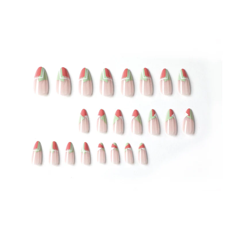 Artful nail art in trendy design Stornfield