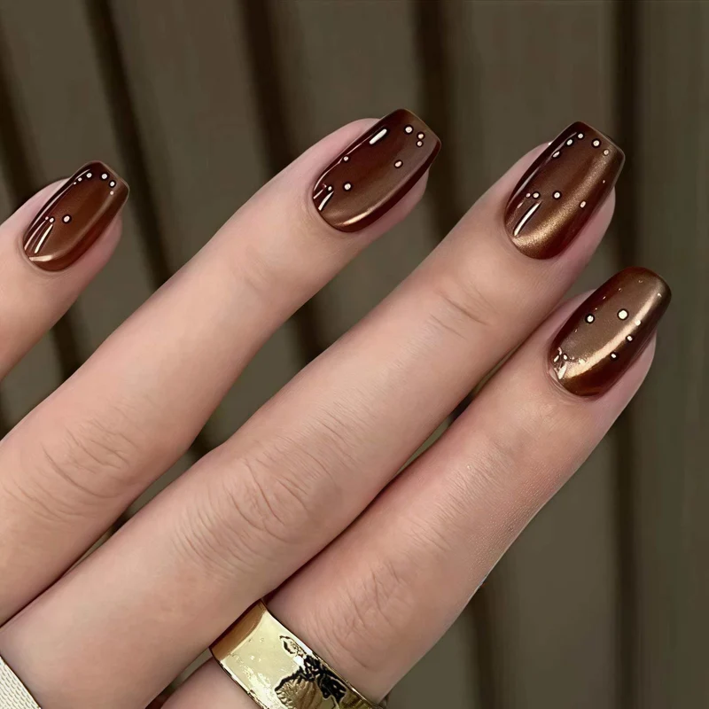 Premium Almond-Shaped Press-On Nails with Ombré Effect Stornfield