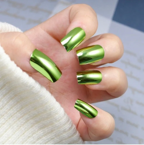 Glossy Metallic Press-On Nail Art Stornfield