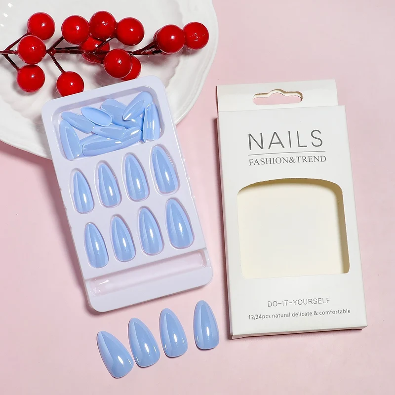 Glossy Faux Nail Set Stornfield