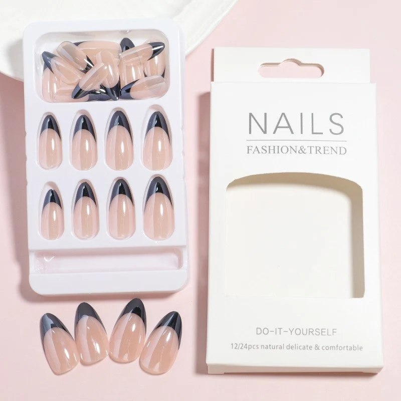 Glossy Faux Nail Set Stornfield