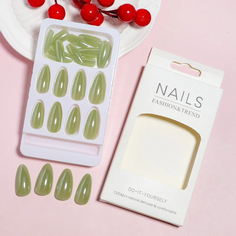 Glossy Faux Nail Set Stornfield
