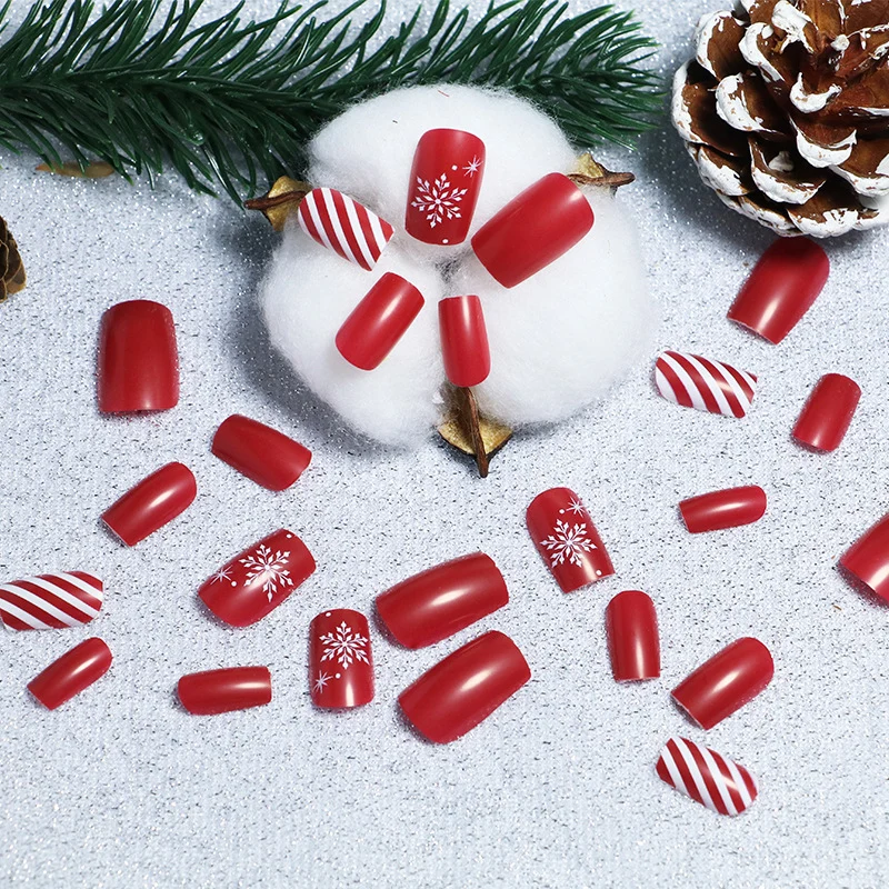 Festive Nail Art Design Stornfield