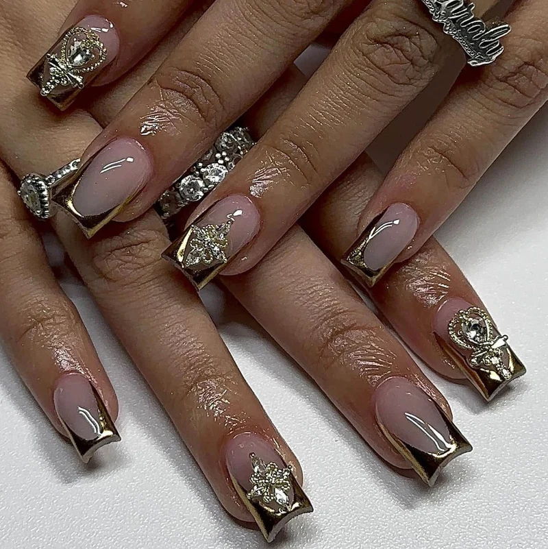 Artful Nail Extensions with Gold Accents Stornfield