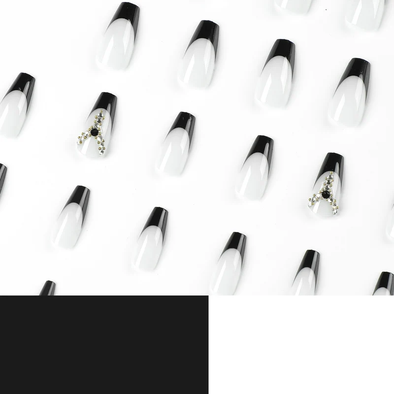 Artful Nail Extensions with Glitter and Ombre Details Stornfield