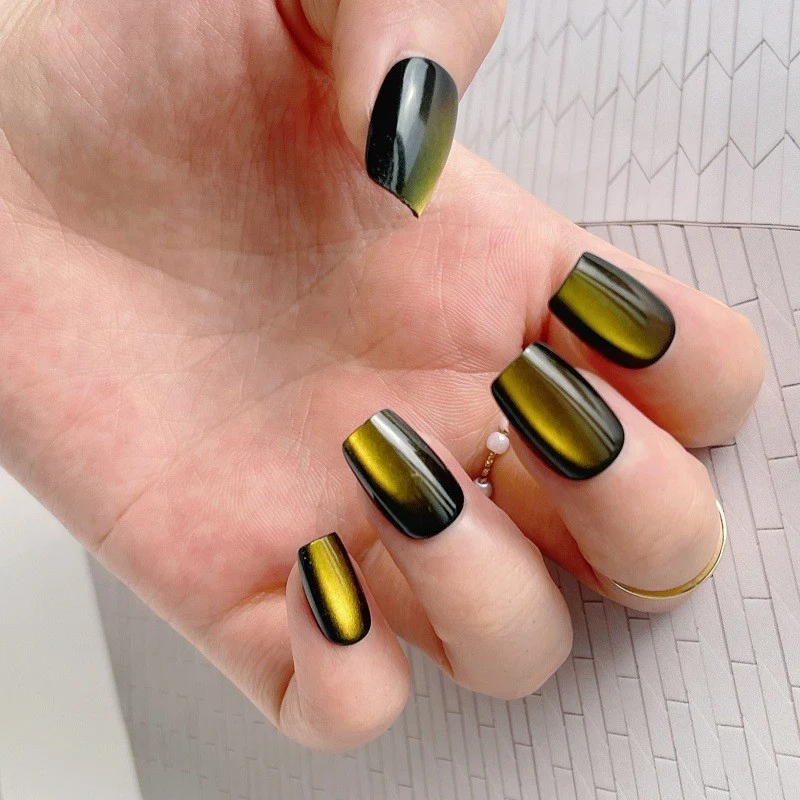 Elegant Ombre Press-On Nail Set Stornfield