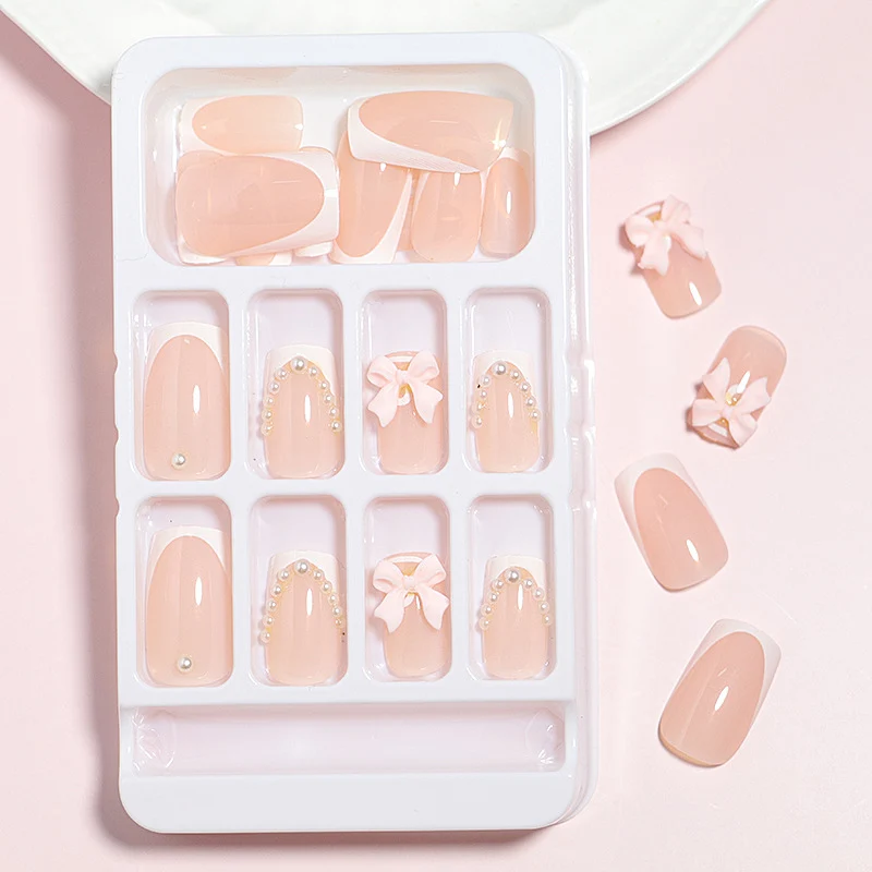 Elegant Decorative Press-On Nail Set Stornfield