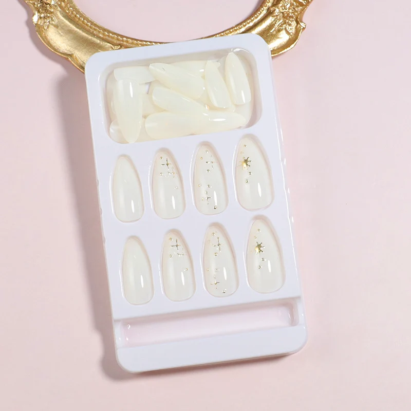 DIY Elegant Press-On Nail Set Stornfield