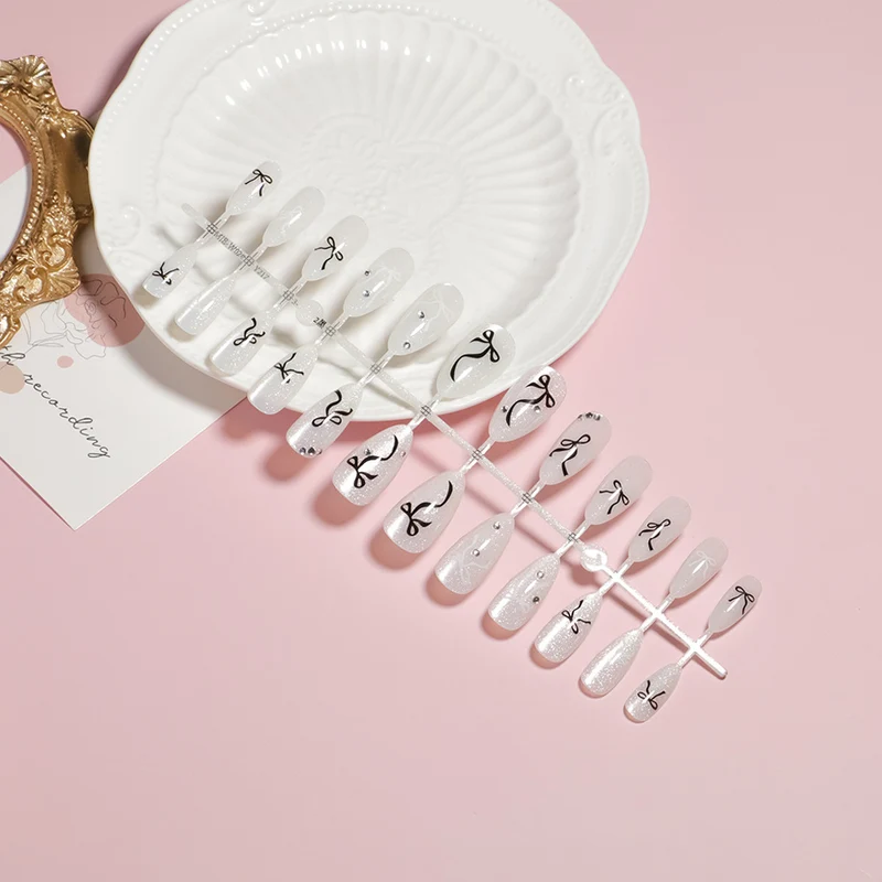 Decorative Press-On Nail Kit Stornfield