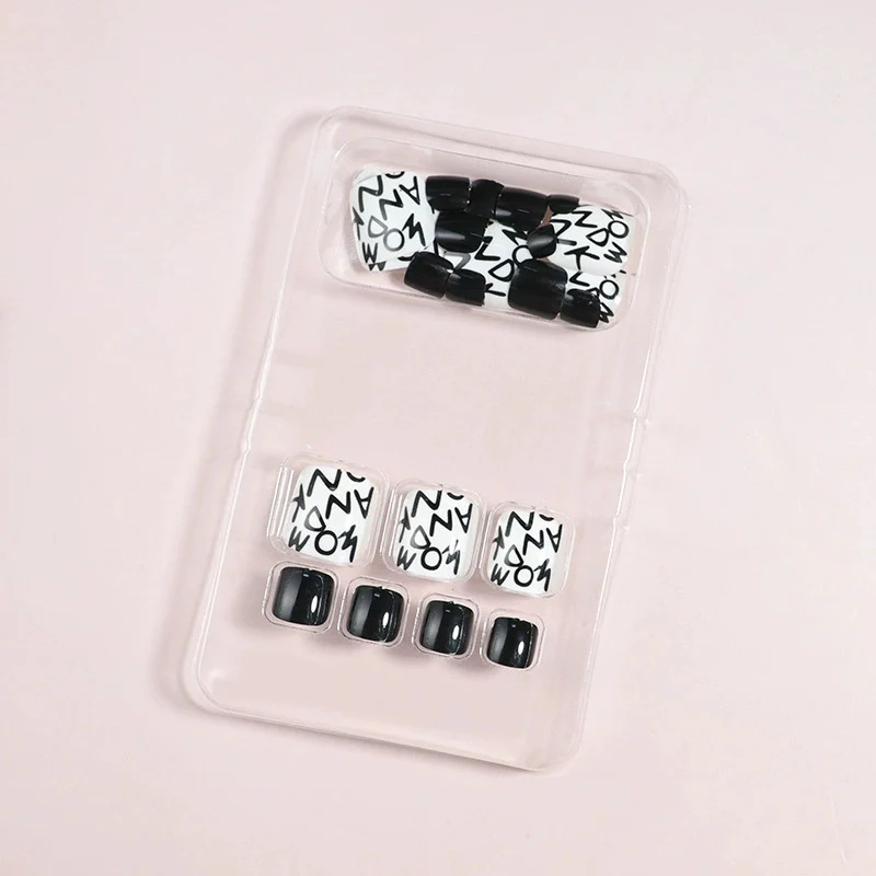 Creative Themed Press-On Nail Set Stornfield