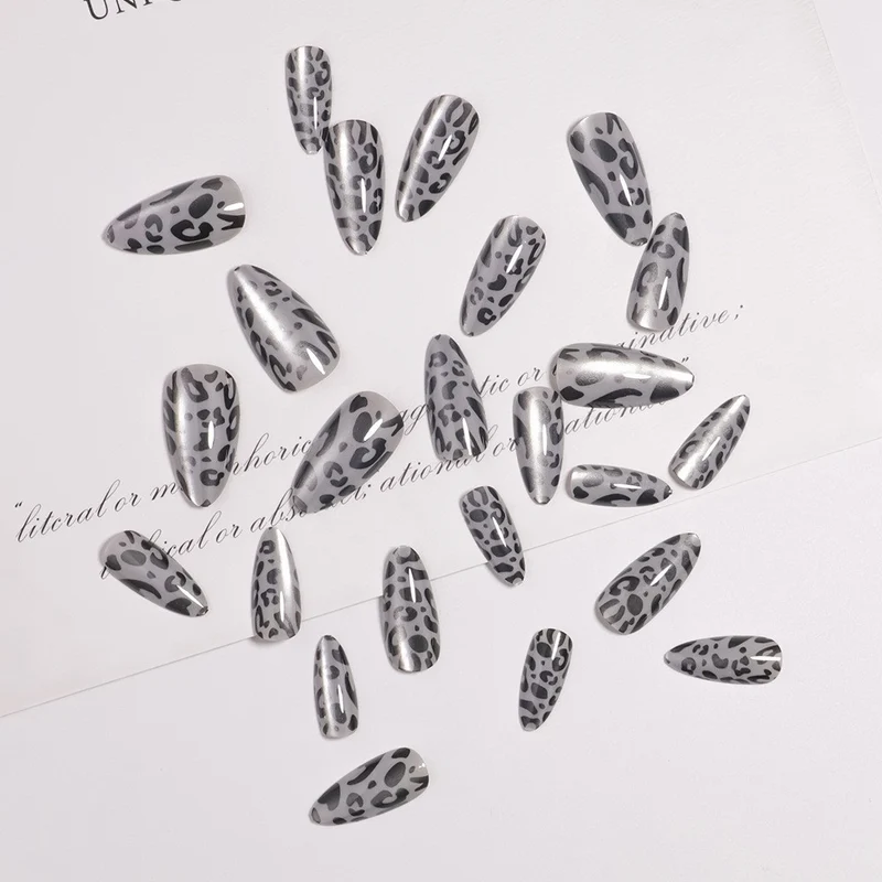 Artistic Leopard Nail Press-On Set Stornfield