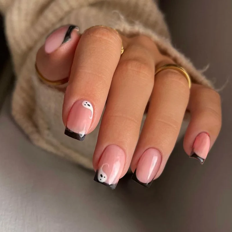 Artistic Ghost-Themed Press-On Nail Art Stornfield