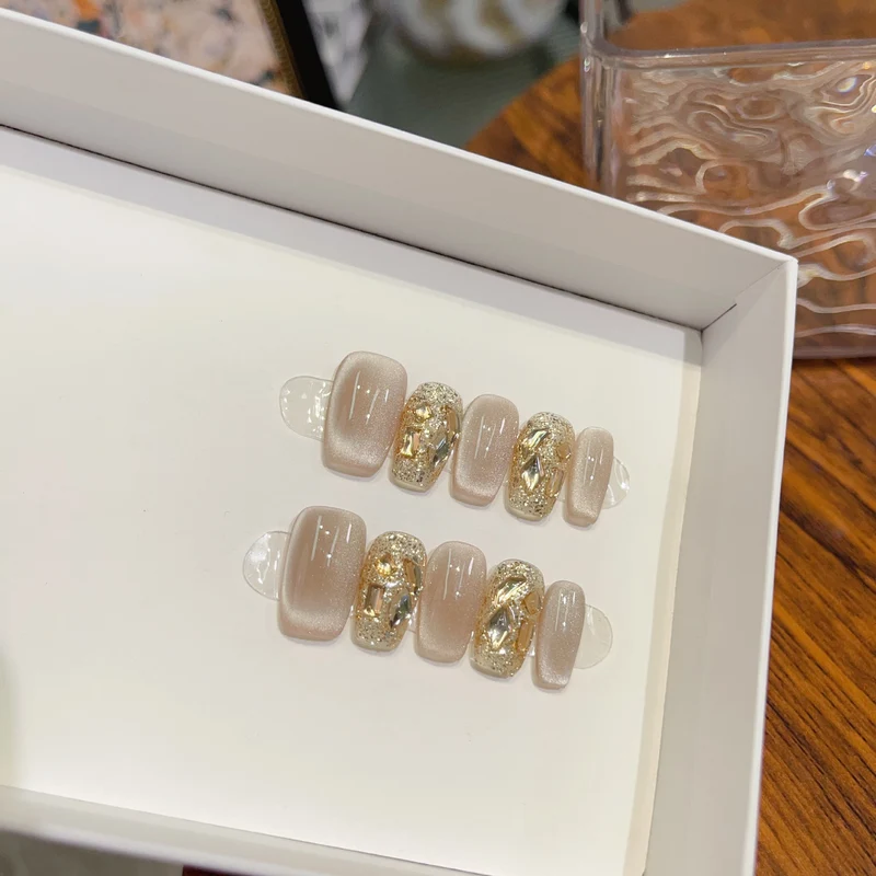 Elegant Press-On Nail Set with Decorative Accents Stornfield